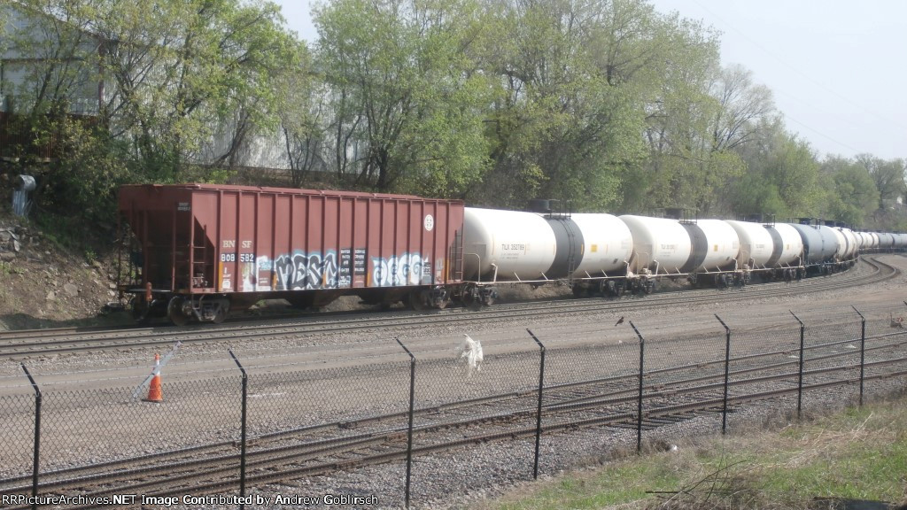 TILX 352789 + BNSF 808582